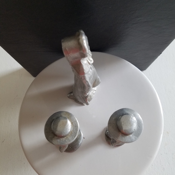 Vintage Cast  Aluminum Figurines Amish  Farm Maiden Boy - Picture 5 of 10